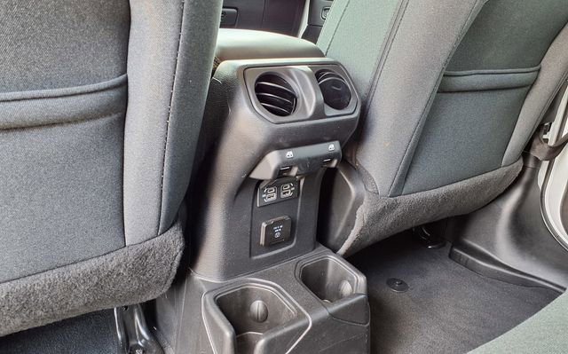 Used 2025 Jeep Wrangler Unlimited Sahara AWD/4WD image 19