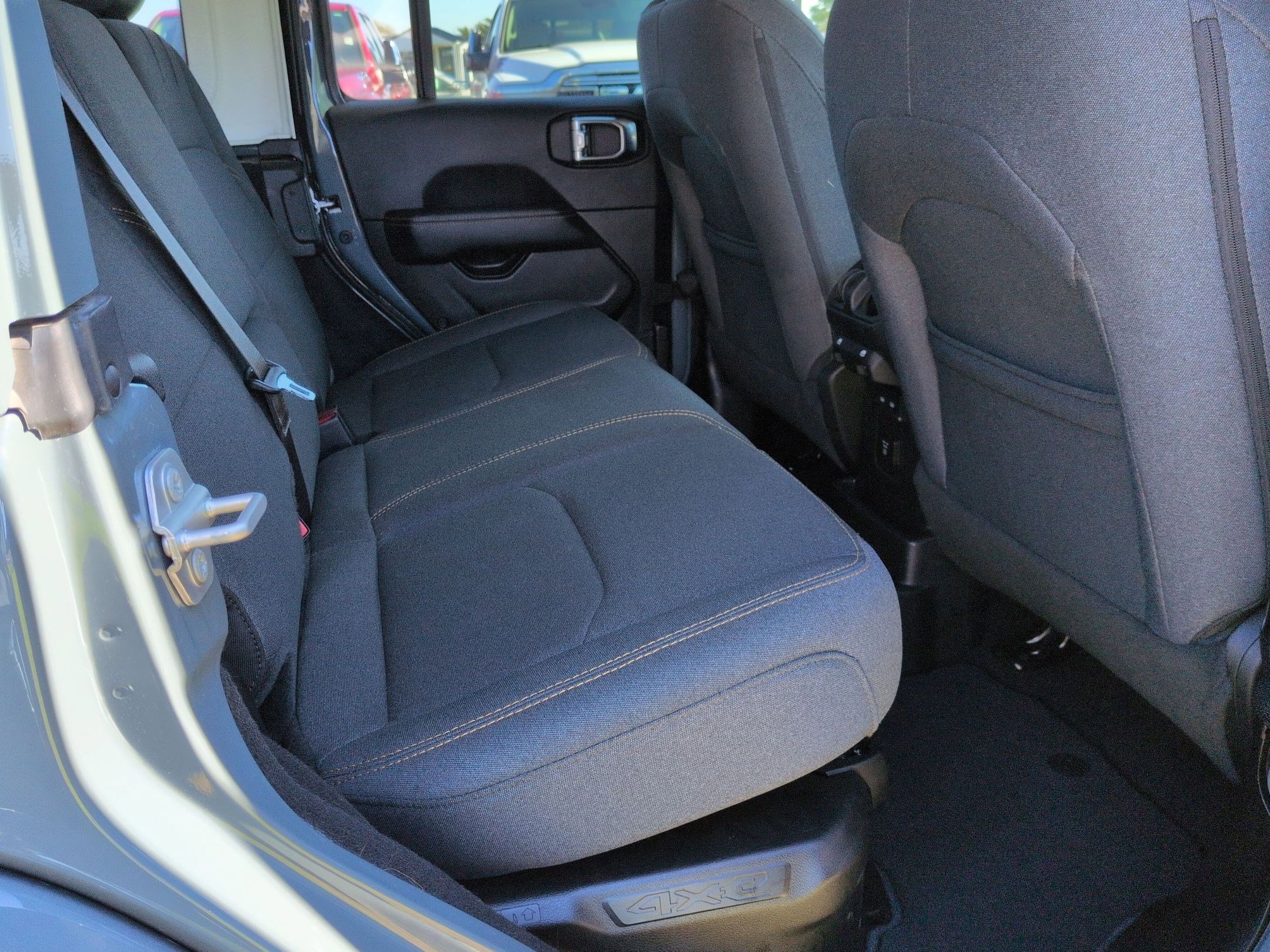 Certified 2025 Jeep Wrangler Sahara image 17