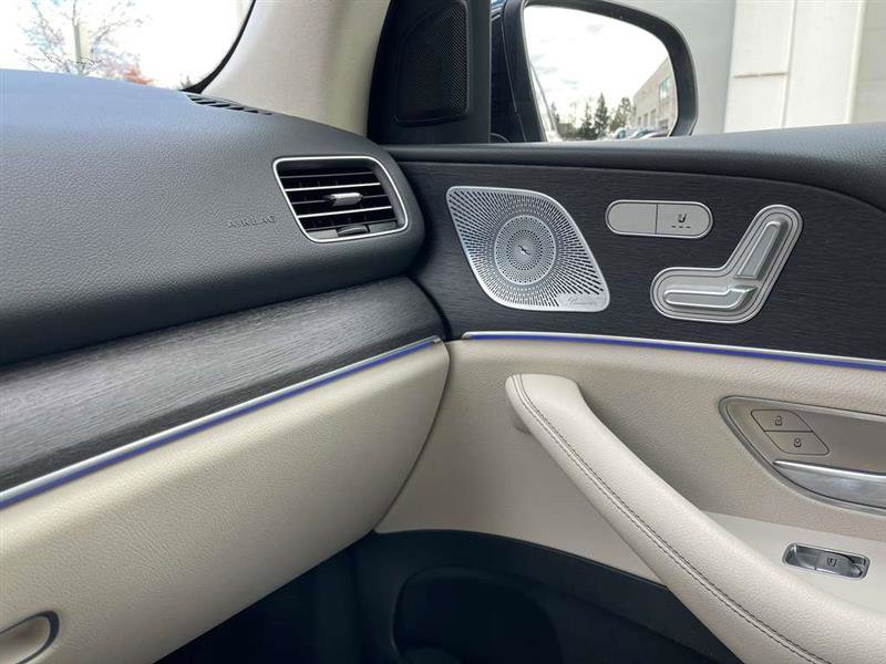 Used 2020 Mercedes-Benz GLE 350 4MATIC w/ Premium Package image 39