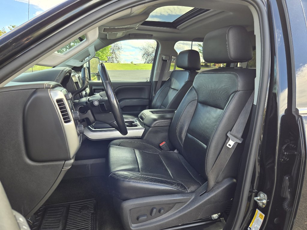 Used 2018 Chevrolet Silverado 3500 LTZ image 14