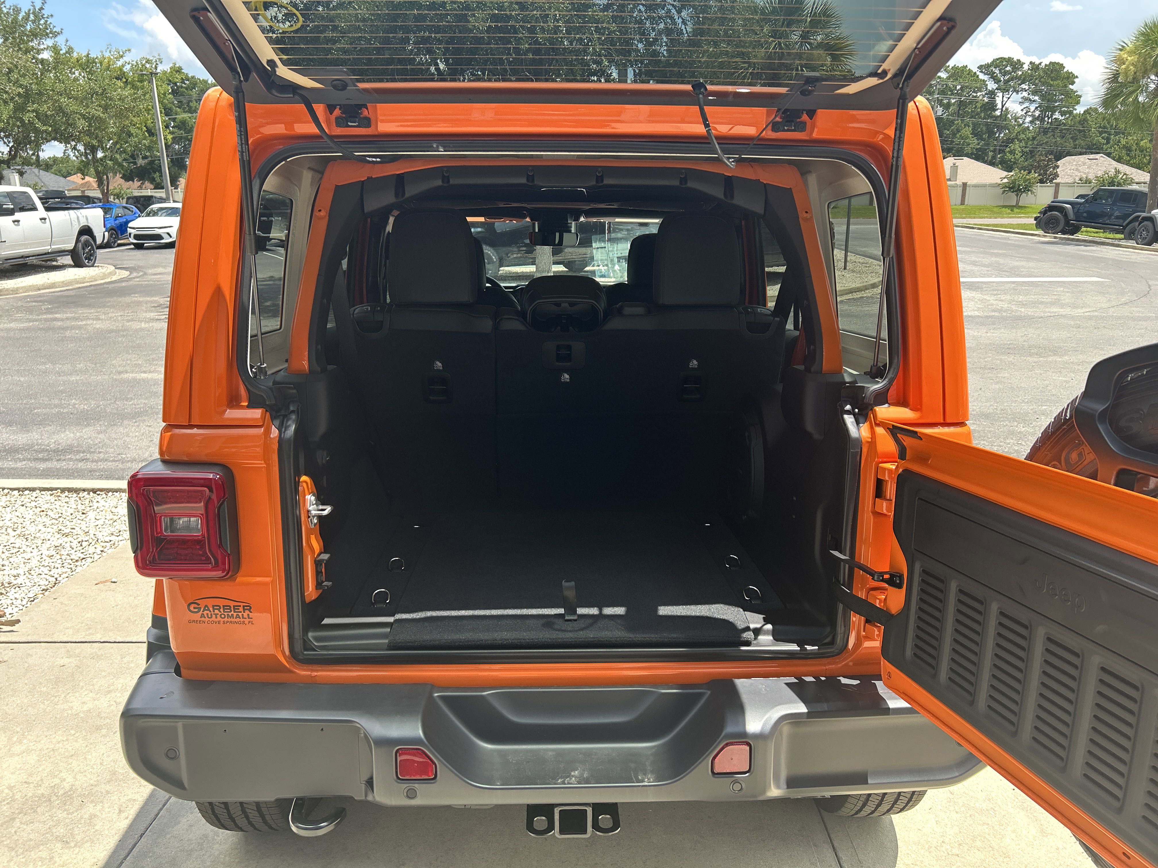 New 2025 Jeep Wrangler Sahara image 5