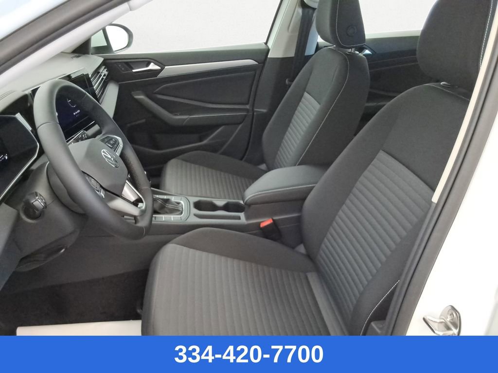 Used 2025 Volkswagen Jetta S image 9
