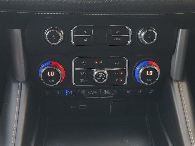 Used 2022 GMC Yukon SLT w/ SLT Luxury Package RWD image 17