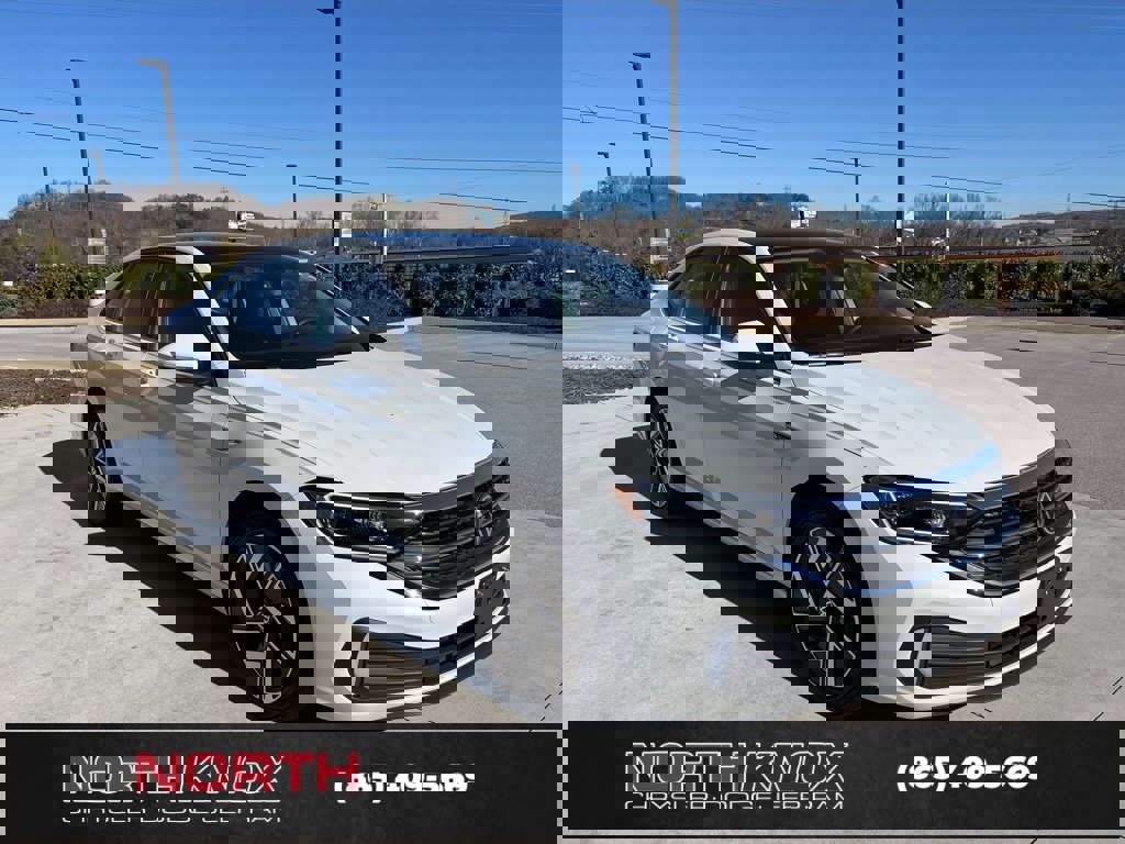 Used 2024 Volkswagen Jetta SEL image 31