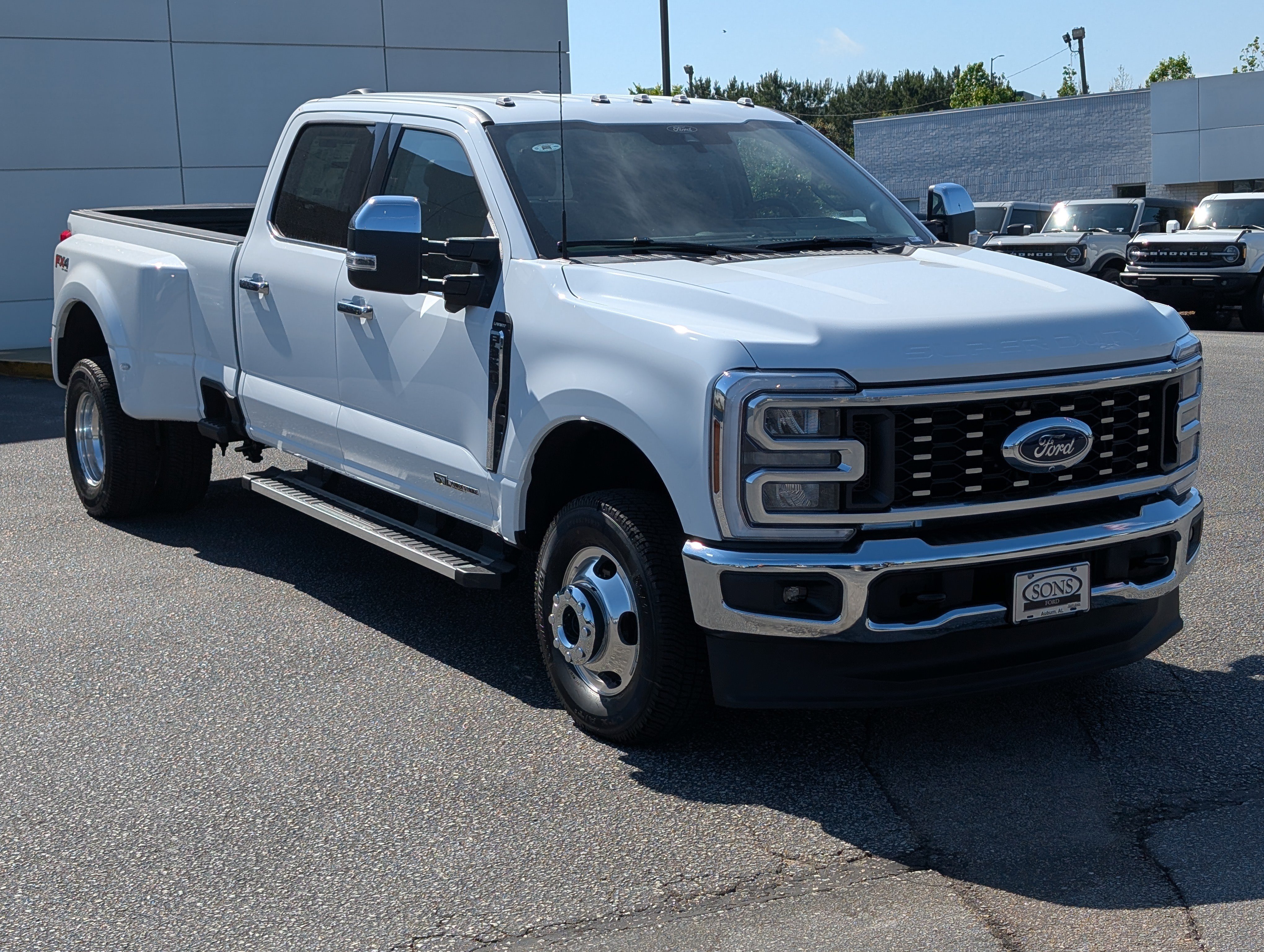 New 2026 Ford F350 Lariat w/ Chrome Package AWD/4WD image 4