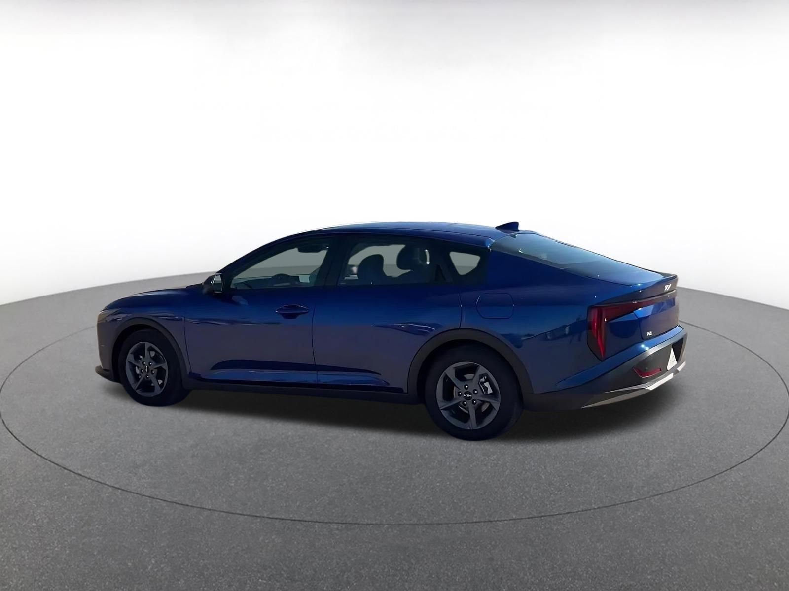 Used 2025 Kia K4 LXS image 10