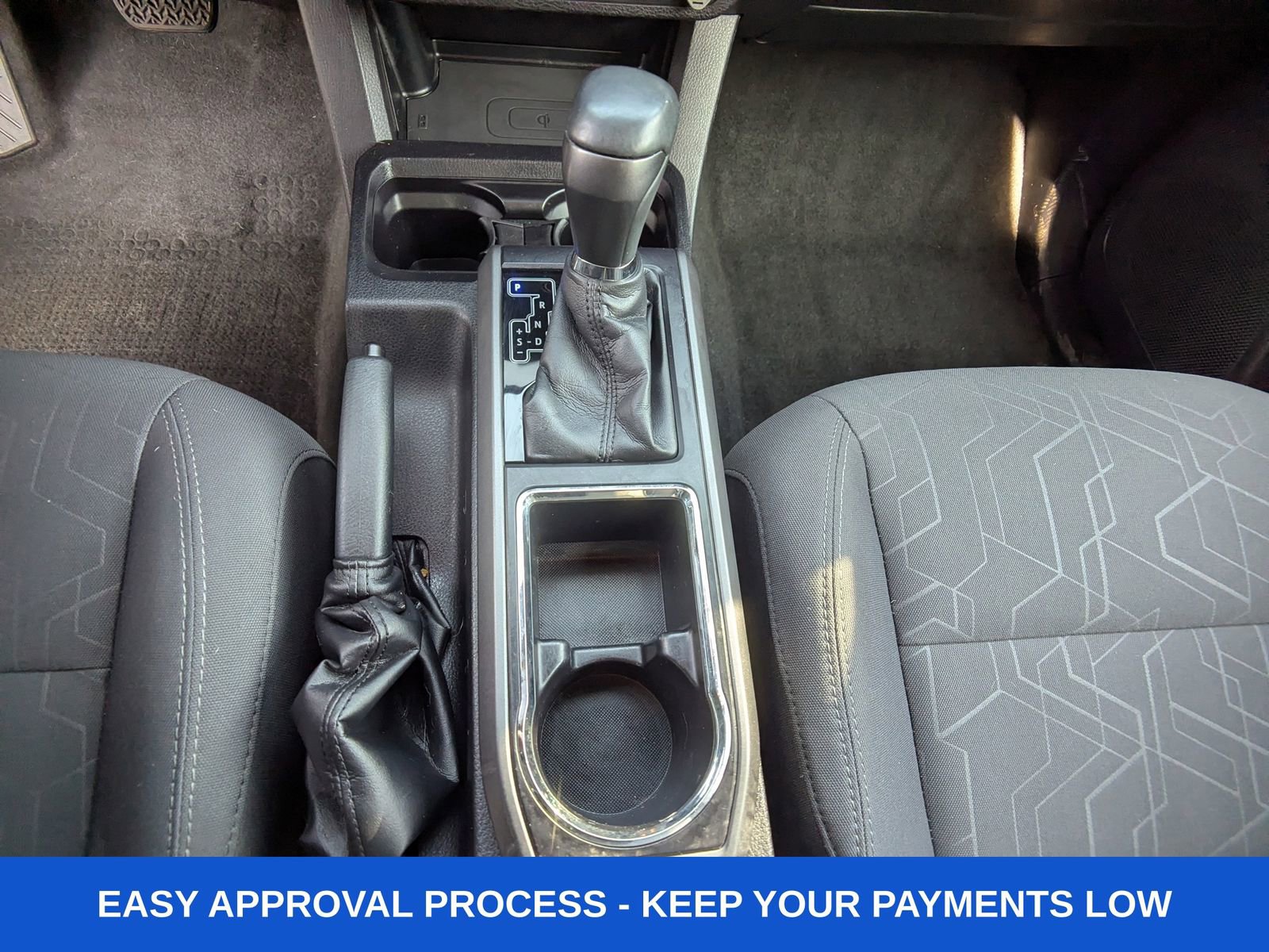 Used 2017 Toyota Tacoma TRD Off-Road w/ Tow Package (A/T) image 30