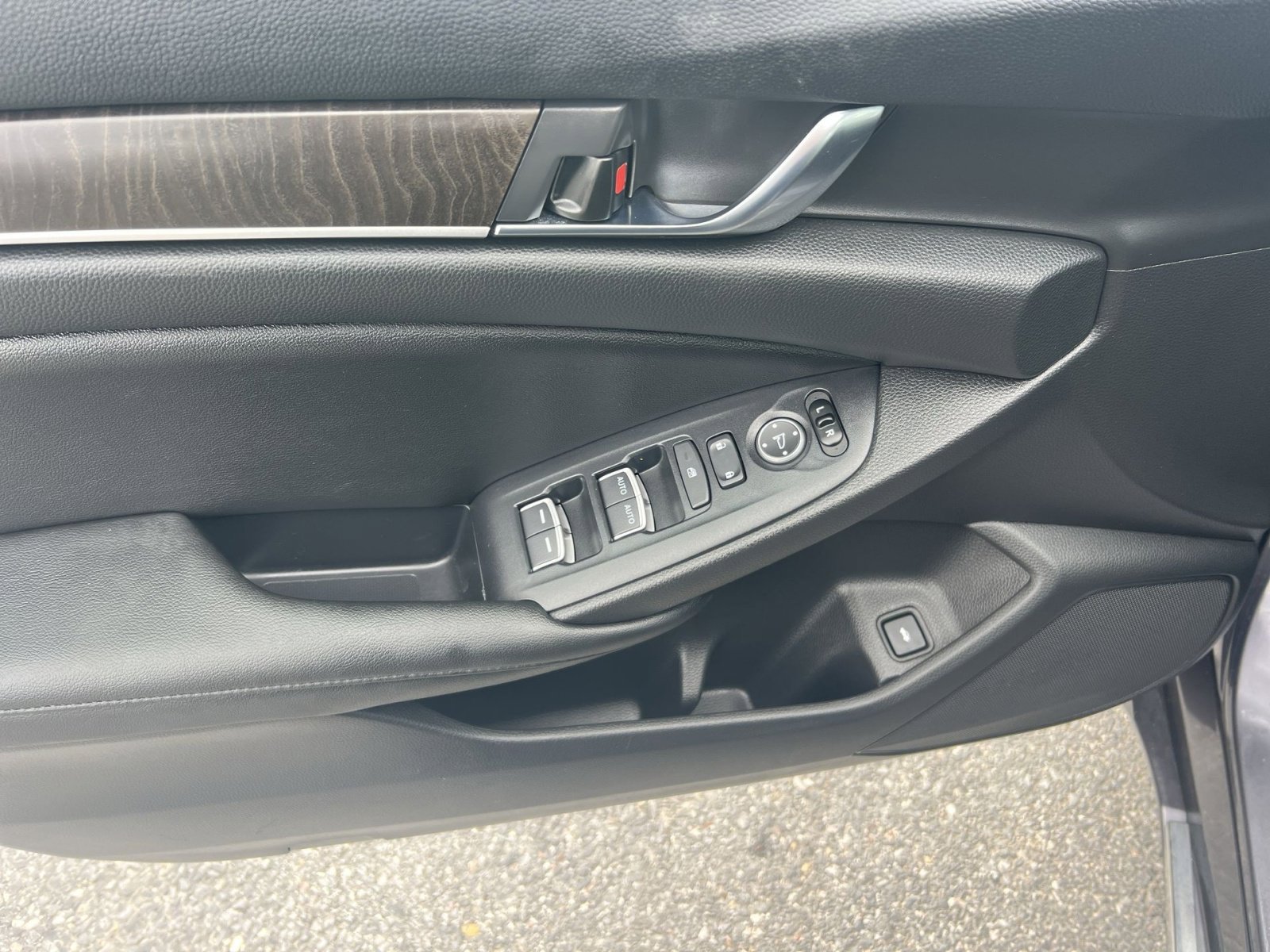 Used 2020 Honda Accord EX image 15