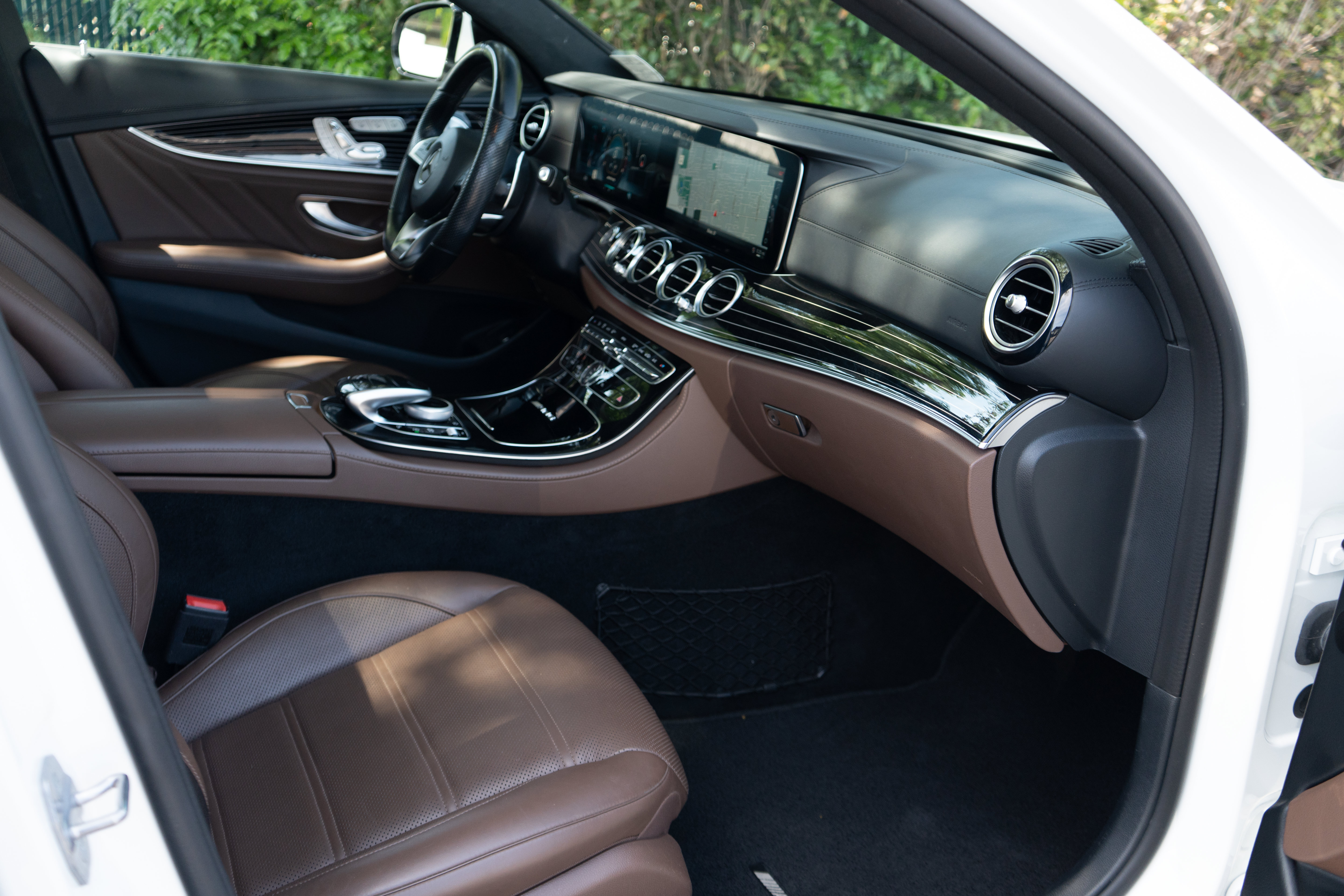 Used 2018 Mercedes-Benz E 63 AMG S image 36