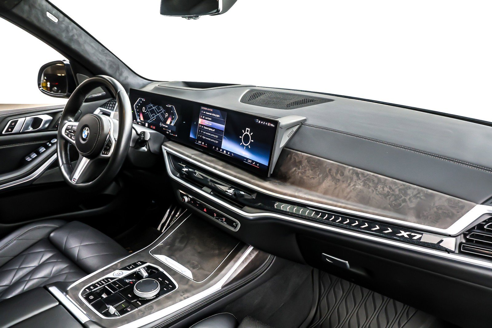 Used 2024 BMW X7 xDrive40i w/ M Sport Package image 17