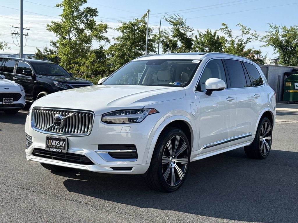 Used 2022 Volvo XC90 T8 Inscription w/ Lounge Package AWD/4WD image 6