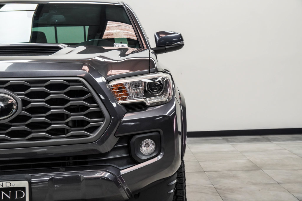Used 2021 Toyota Tacoma TRD Sport AWD/4WD image 6