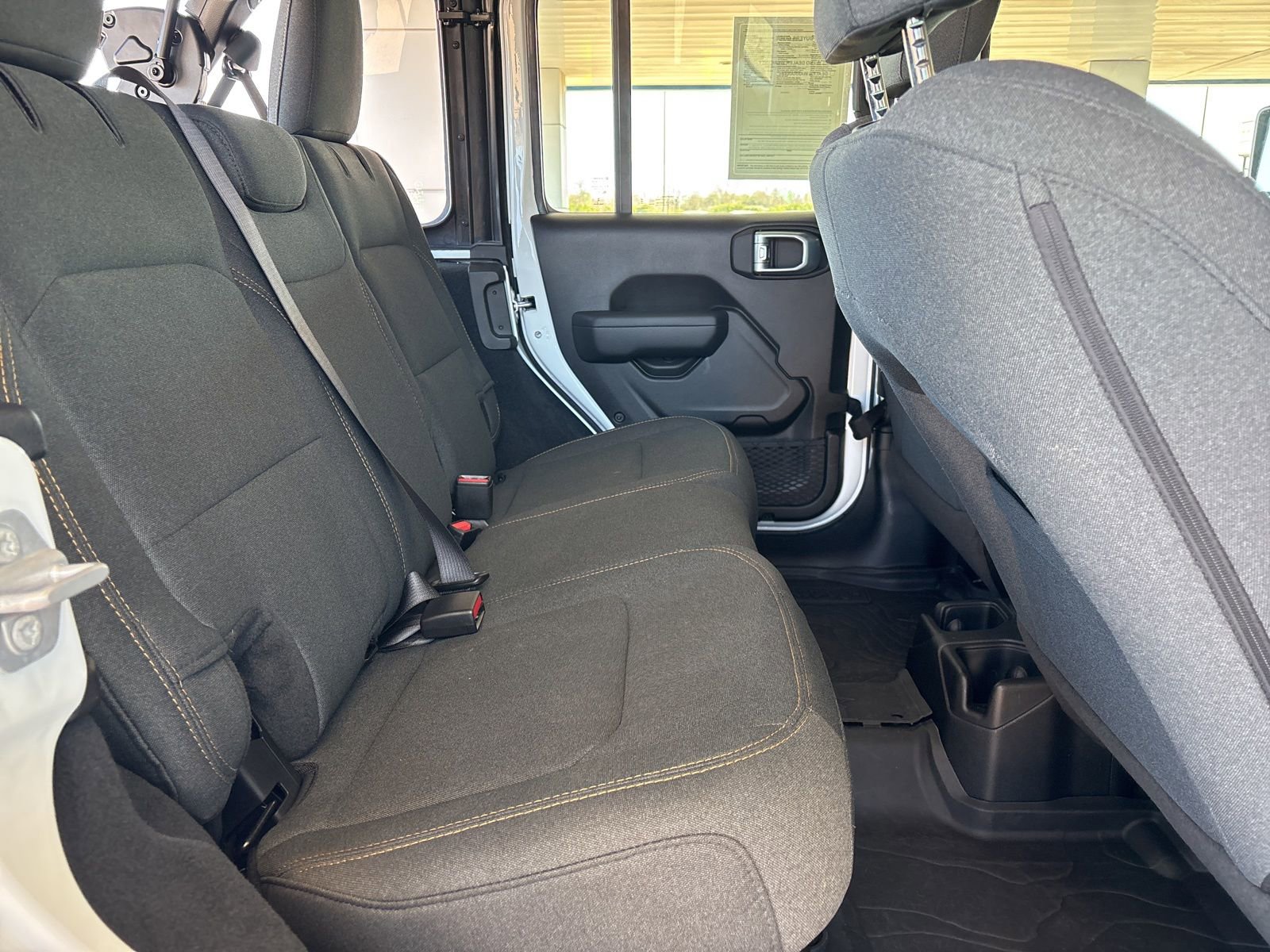 Used 2025 Jeep Wrangler Sport image 17