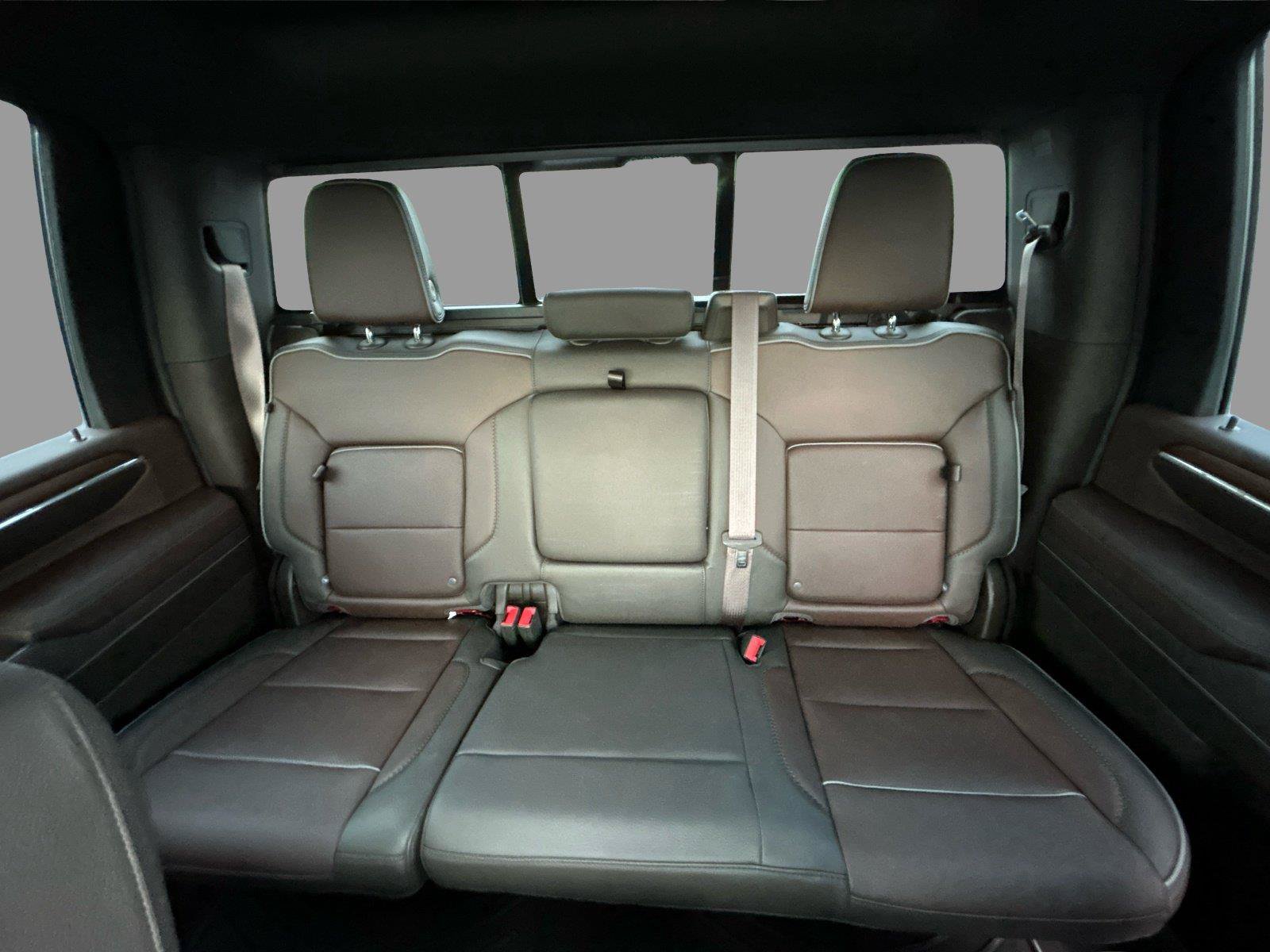 Used 2024 GMC Sierra 2500 Denali w/ Denali Reserve Package AWD/4WD image 32