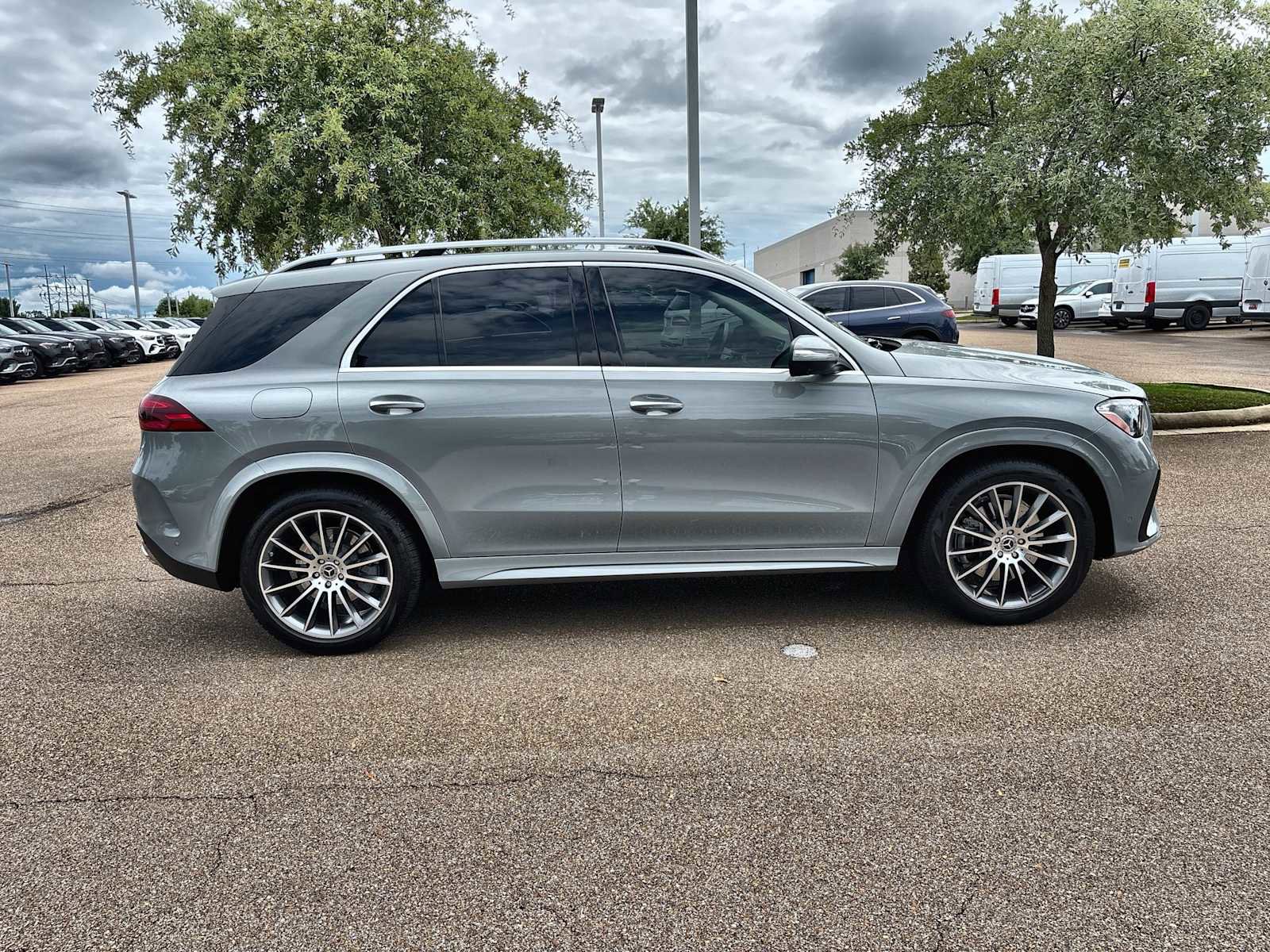 Used 2024 Mercedes-Benz GLE 350 4MATIC image 10