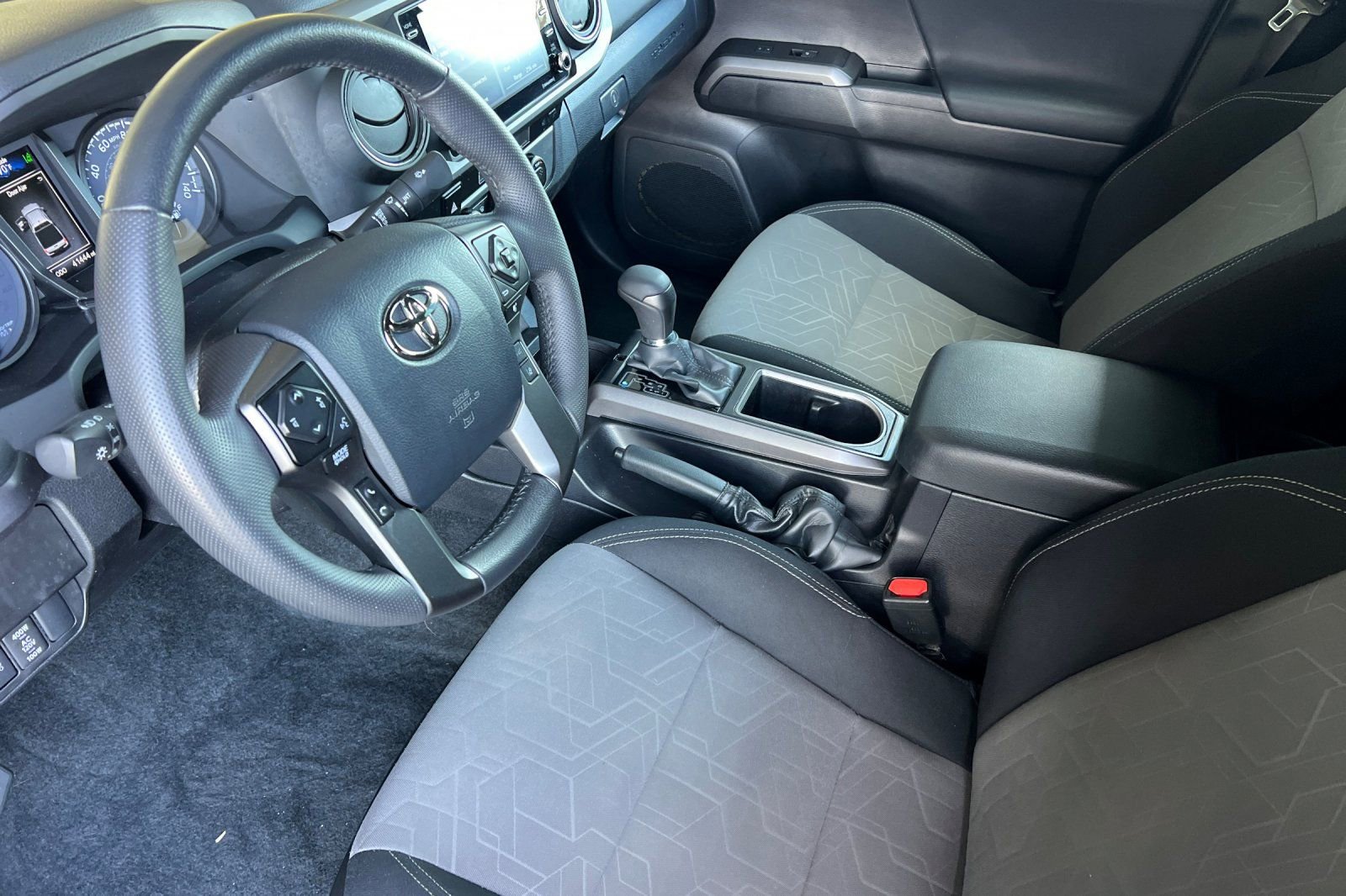 Certified 2023 Toyota Tacoma TRD Off-Road image 12