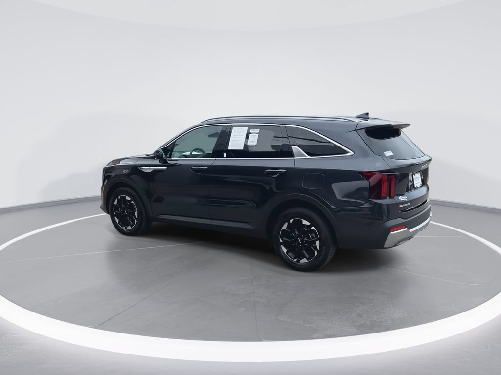 Used 2025 Kia Sorento S FWD image 6