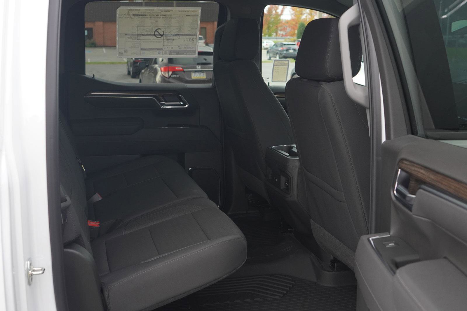 New 2026 Chevrolet Silverado 1500 LT Trail Boss w/ LPO, Dark Essentials Package image 27