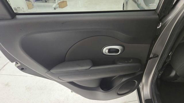 Used 2016 Kia Soul image 17