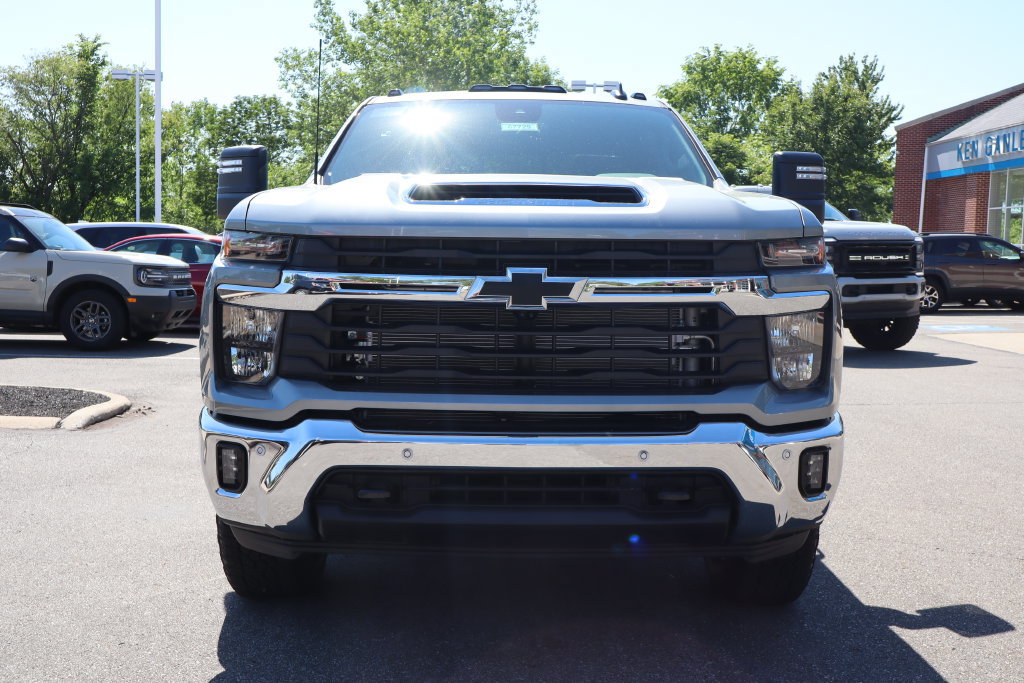 New 2026 Chevrolet Silverado 2500 LT w/ Safety Package AWD/4WD image 8