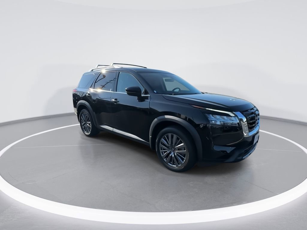 Used 2023 Nissan Pathfinder SL w/ SL Premium Package AWD/4WD image 2