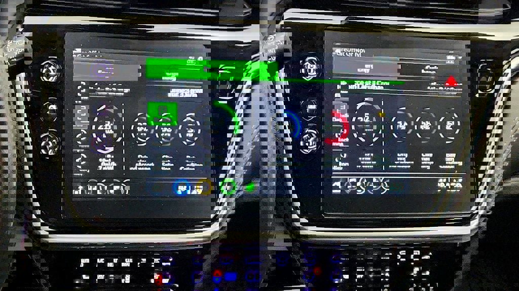 Used 2023 Chevrolet Bolt EUV LT w/ Comfort Package image 19