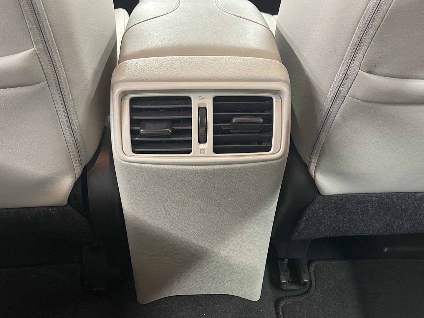 Used 2021 Nissan Rogue Sport SL w/ Premium Package image 10