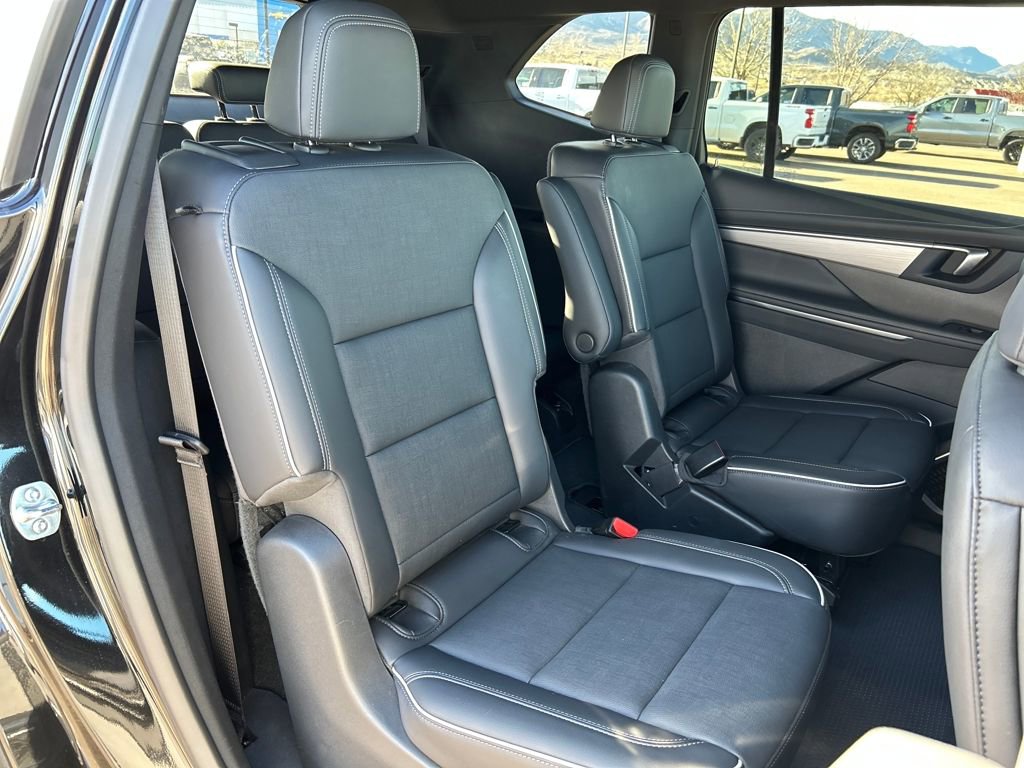 Used 2025 Buick Enclave Preferred image 22