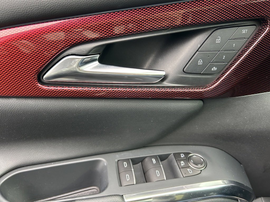 Used 2025 Chevrolet Traverse RS image 57