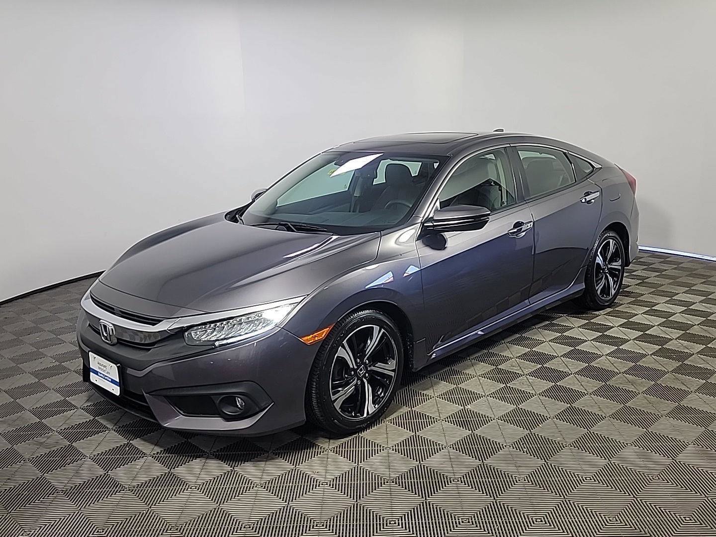 Used 2016 Honda Civic Touring image 12