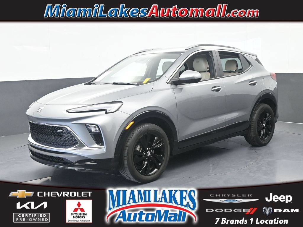 Used 2024 Buick Encore GX Sport Touring FWD image 1