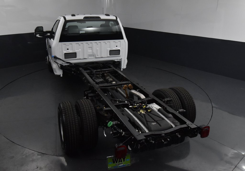 New 2024 Ford F350 XL w/ XL Chrome Package RWD image 46