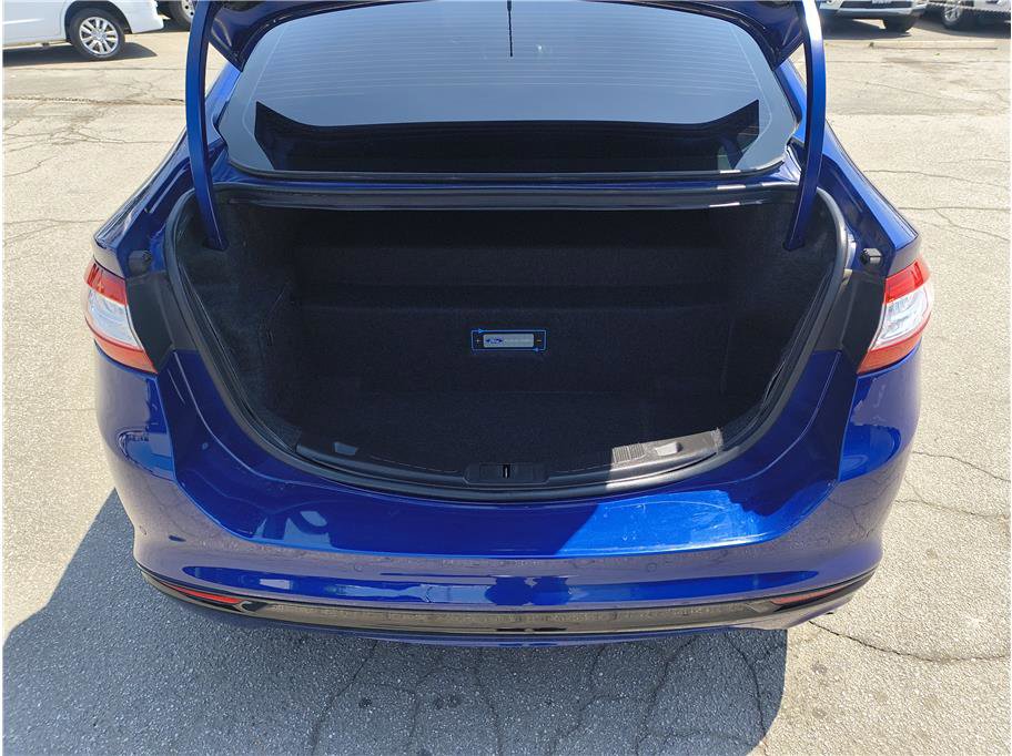 Used 2015 Ford Fusion Energi Titanium FWD image 12