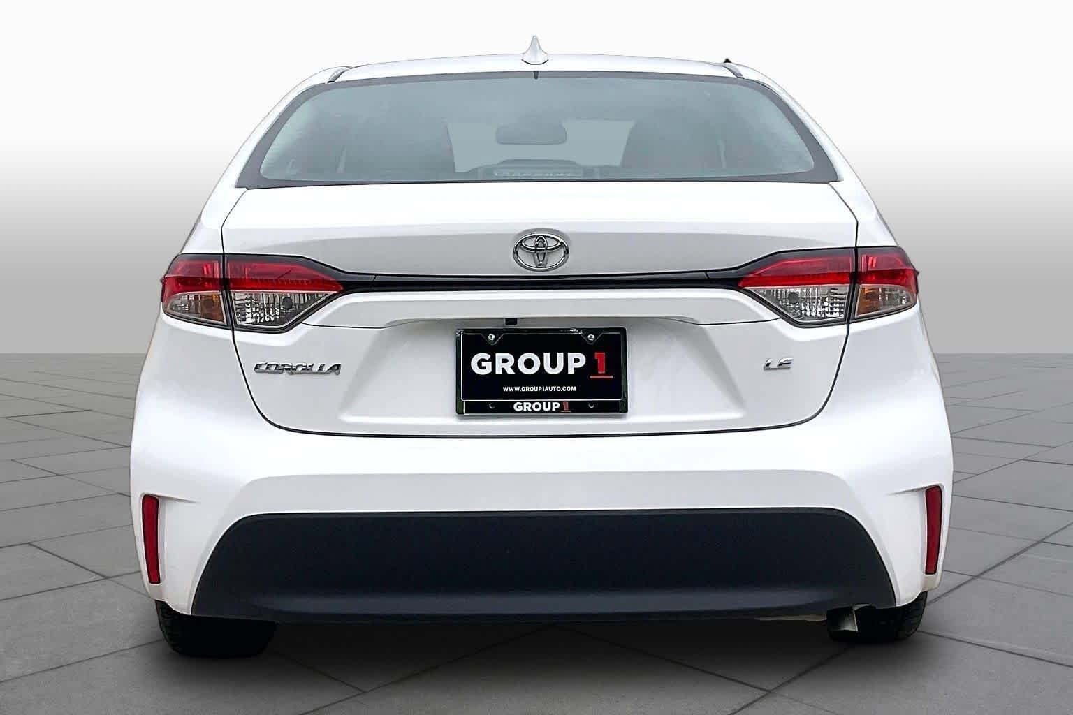 Used 2023 Toyota Corolla LE FWD image 5