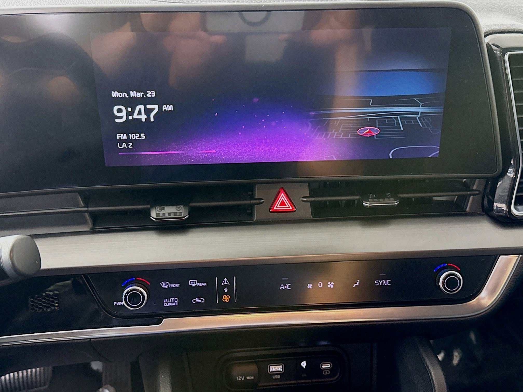 Used 2023 Kia Sportage EX image 18