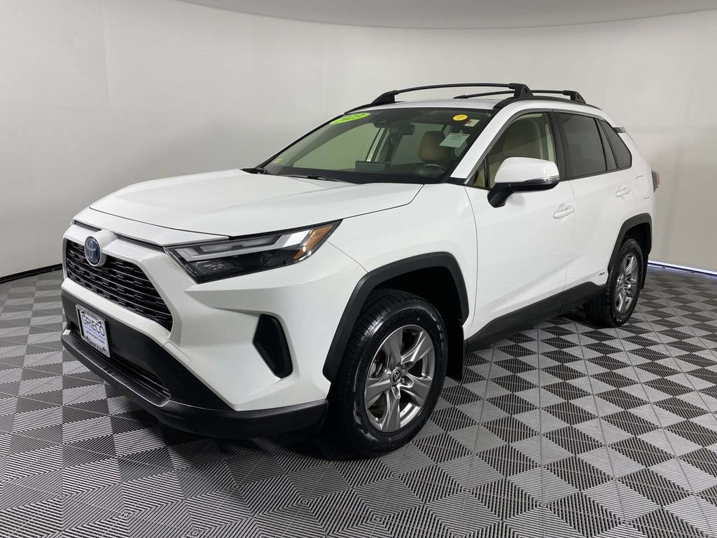 Used 2023 Toyota RAV4 XLE w/ Convenience Package AWD/4WD image 4