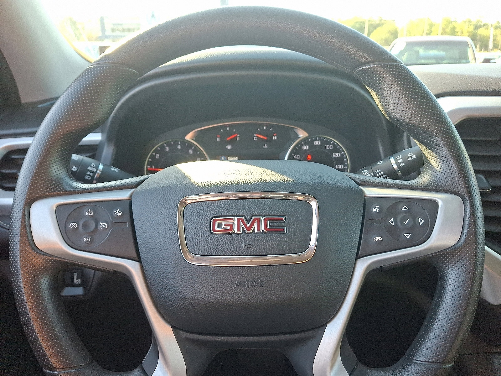 Used 2023 GMC Acadia SLE image 20