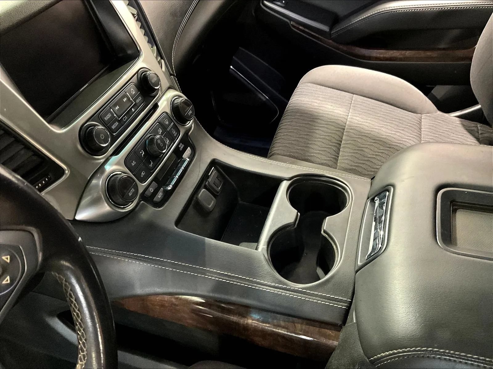Used 2018 Chevrolet Tahoe LS w/ All-Season Package RWD image 24