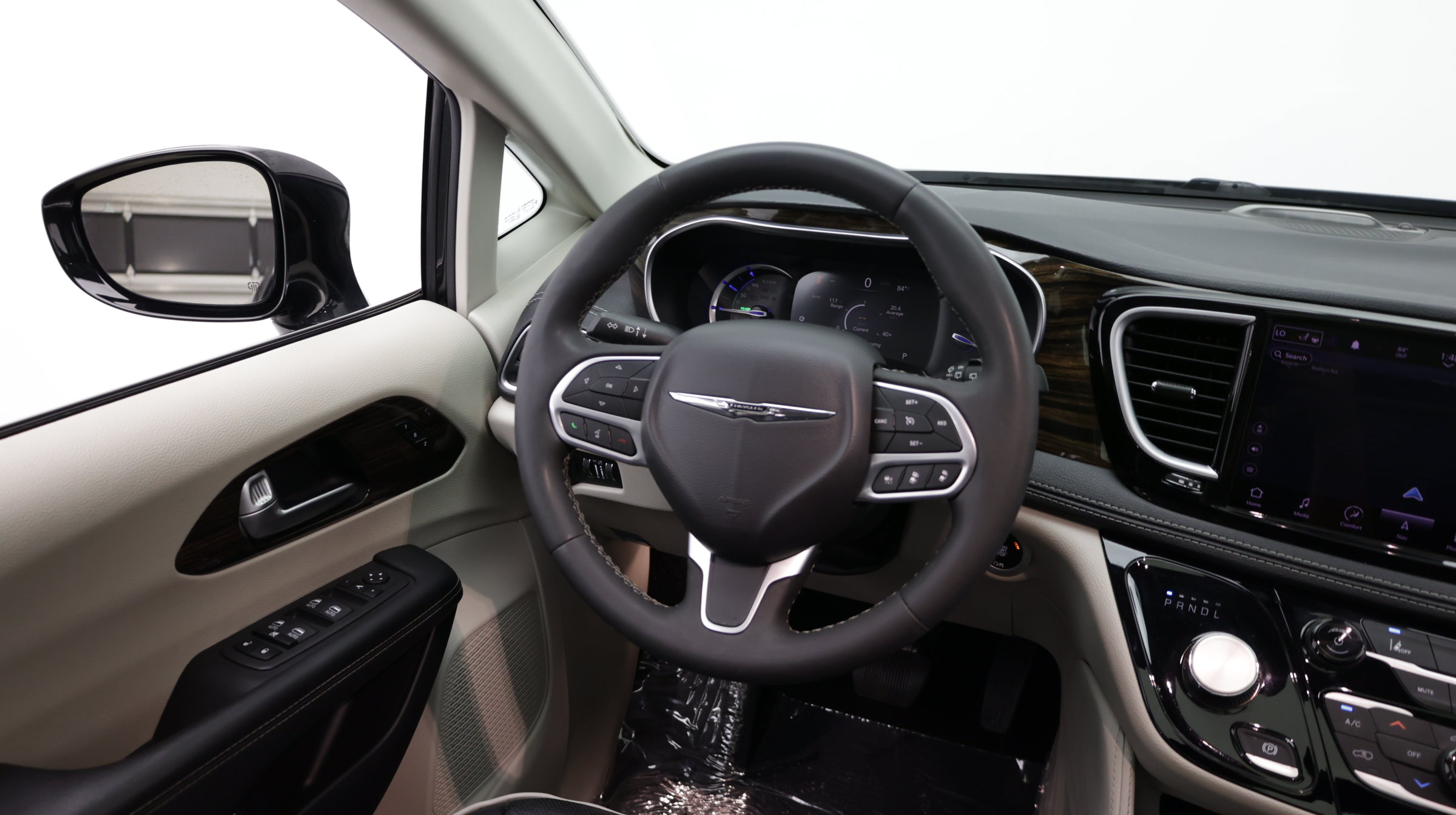 Used 2023 Chrysler Pacifica Limited FWD image 33
