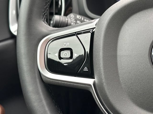 Certified 2025 Volvo V60 B5 Cross Country Plus AWD/4WD image 25