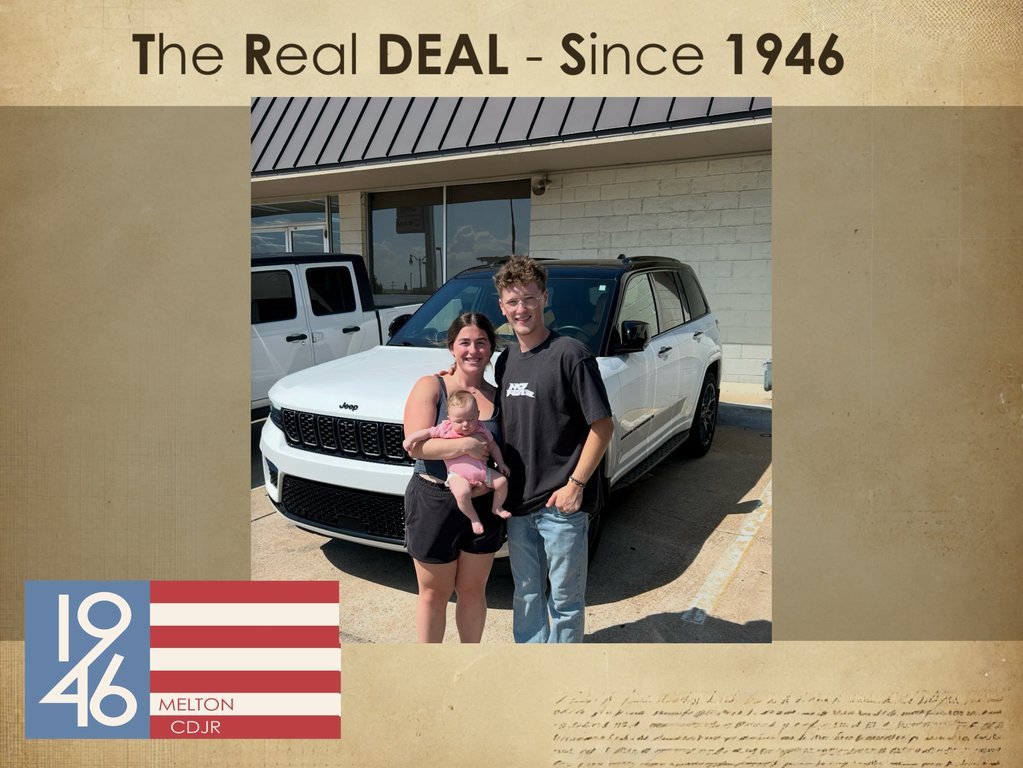 Used 2023 Jeep Wagoneer Base w/ Premium Group I image 3