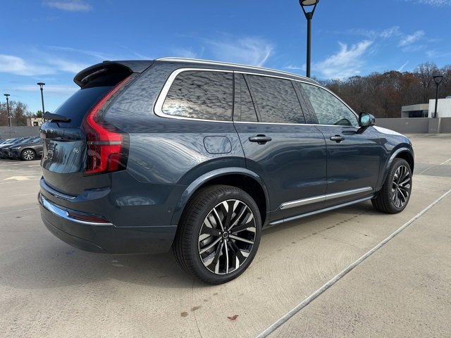New 2026 Volvo XC90 B6 Plus w/ Protection Package Premier image 7