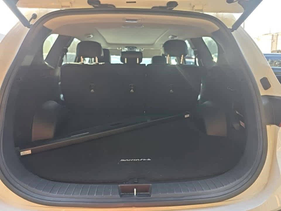 Used 2023 Hyundai Santa Fe SEL w/ Premium Package image 7