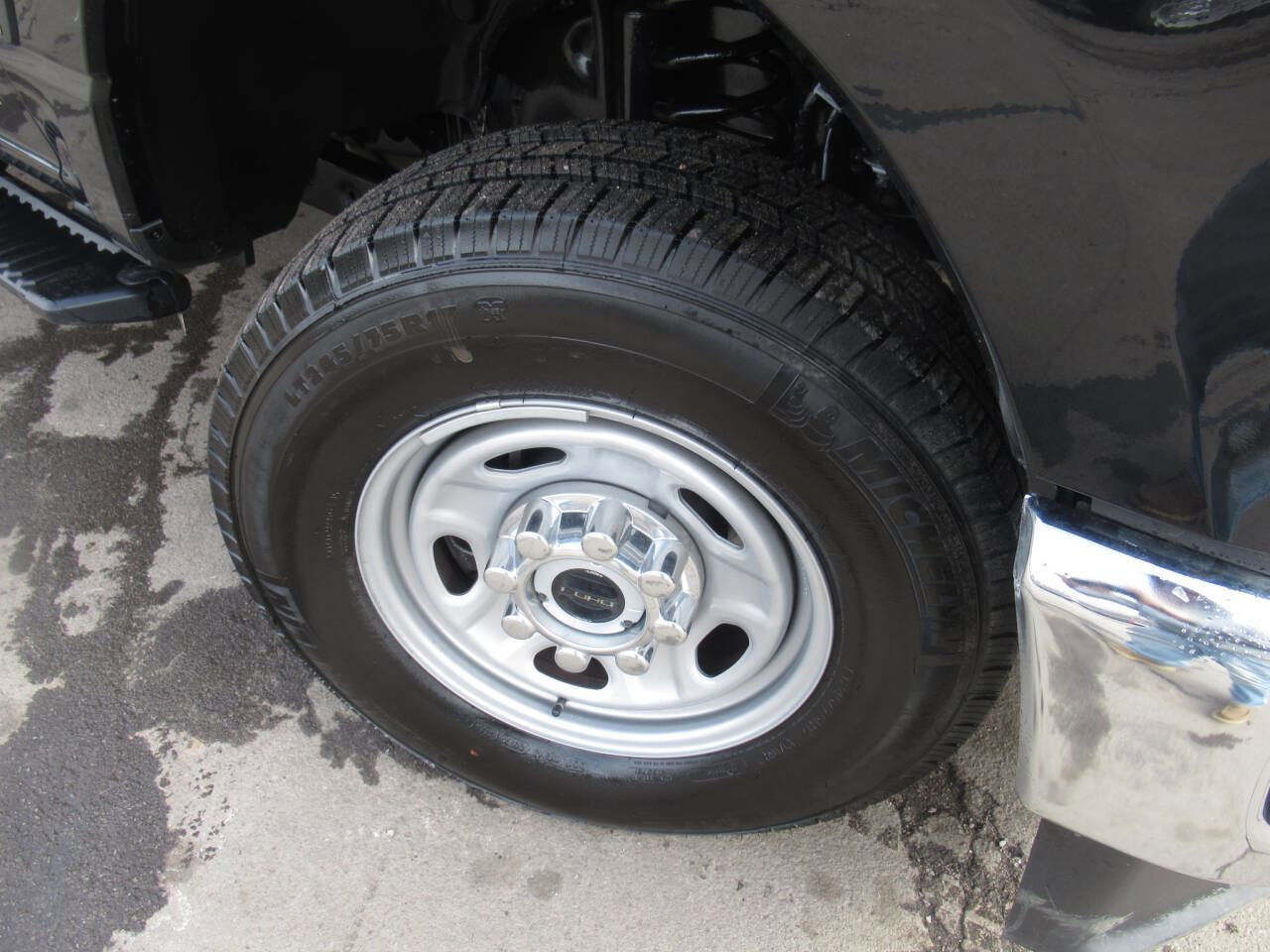 Used 2026 Ford F350 XL w/ XL Chrome Package image 4