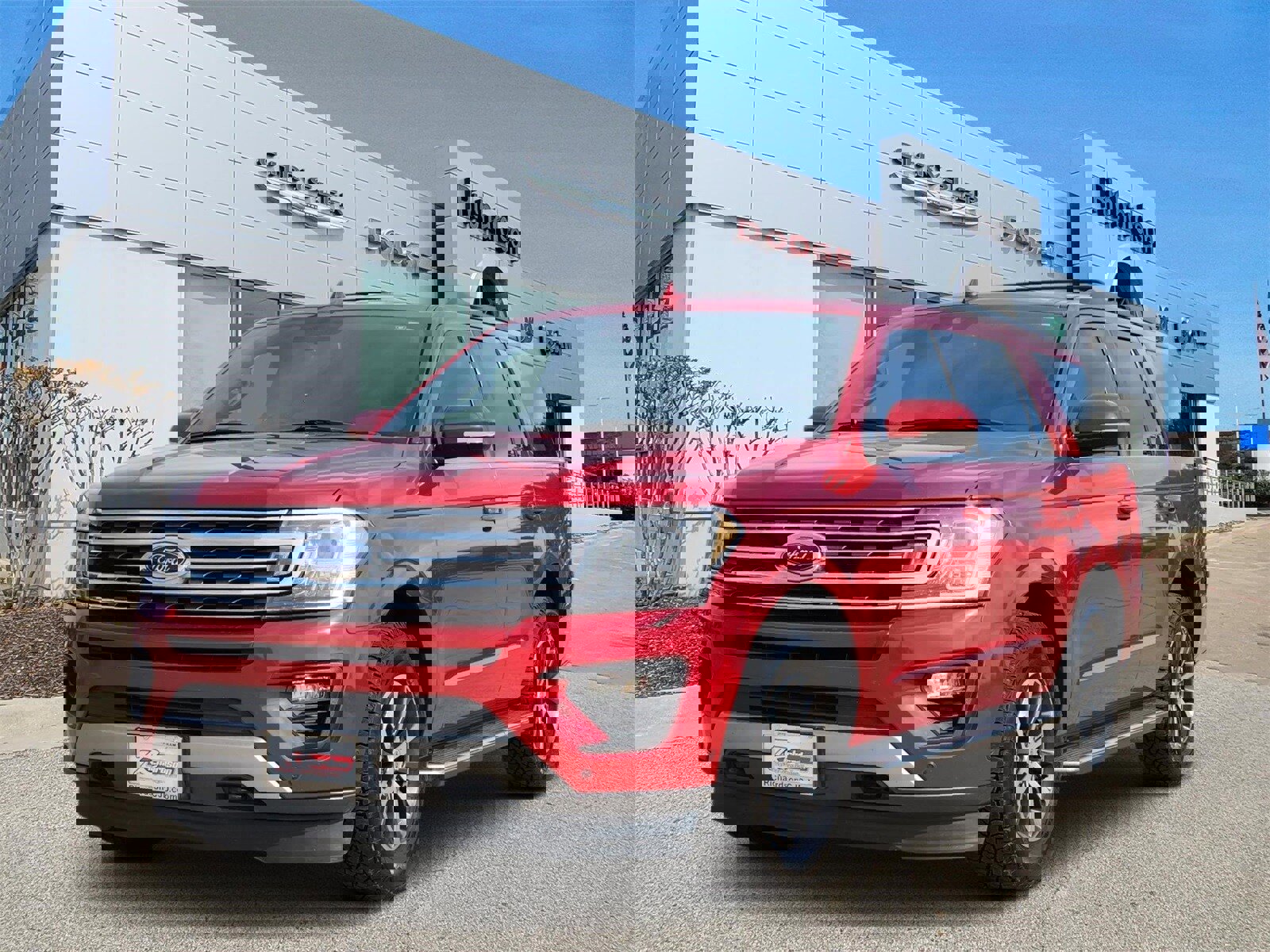 Used 2020 Ford Expedition XLT w/ Equipment Group 202A image 2