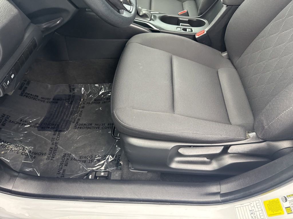 Used 2024 Toyota Corolla LE image 29