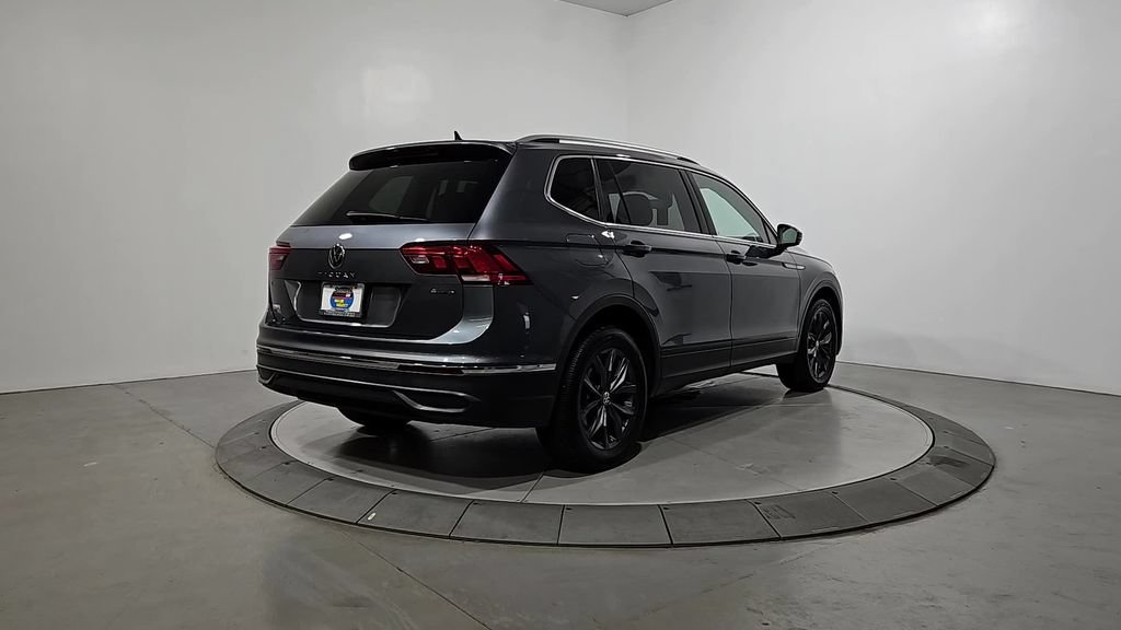 Used 2022 Volkswagen Tiguan SE AWD/4WD image 5