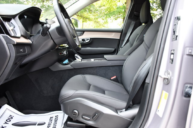 New 2026 Volvo XC90 B6 Plus w/ Protection Package Premier AWD/4WD image 14