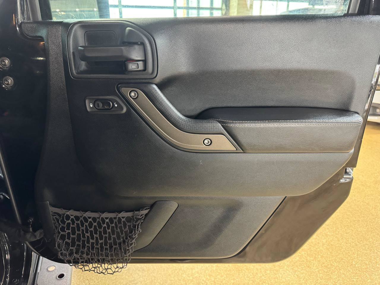 Used 2018 Jeep Wrangler Sport AWD/4WD image 10