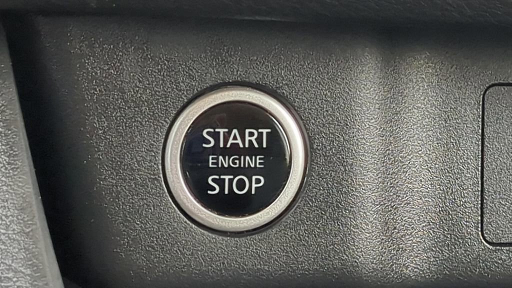 Certified 2023 Nissan Rogue SV FWD image 21